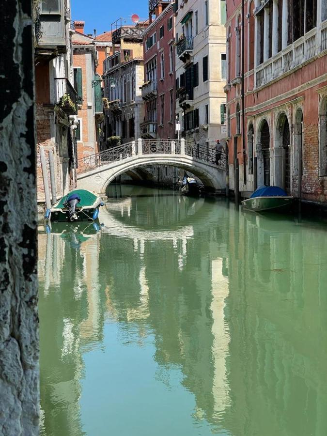 San Marco Apartment With Canal View เวนิส ภายนอก รูปภาพ
