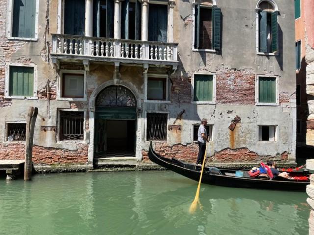 San Marco Apartment With Canal View เวนิส ภายนอก รูปภาพ